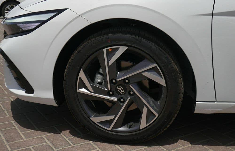 هيونداي إلنترا 2025 الجديد