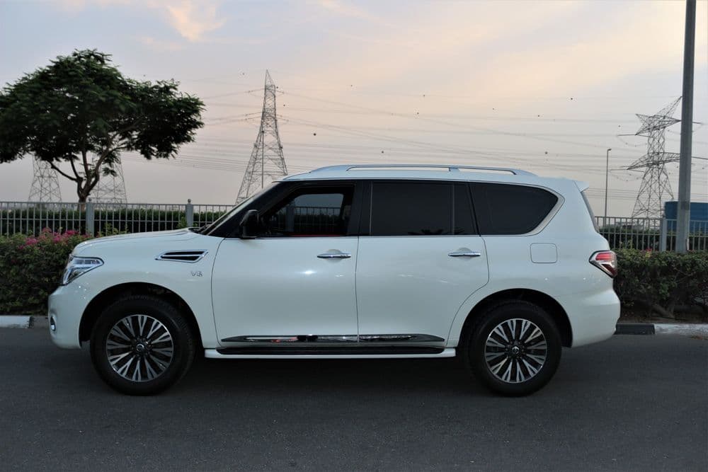 نيسان باترول 5.6L SE 2014 مستعملة