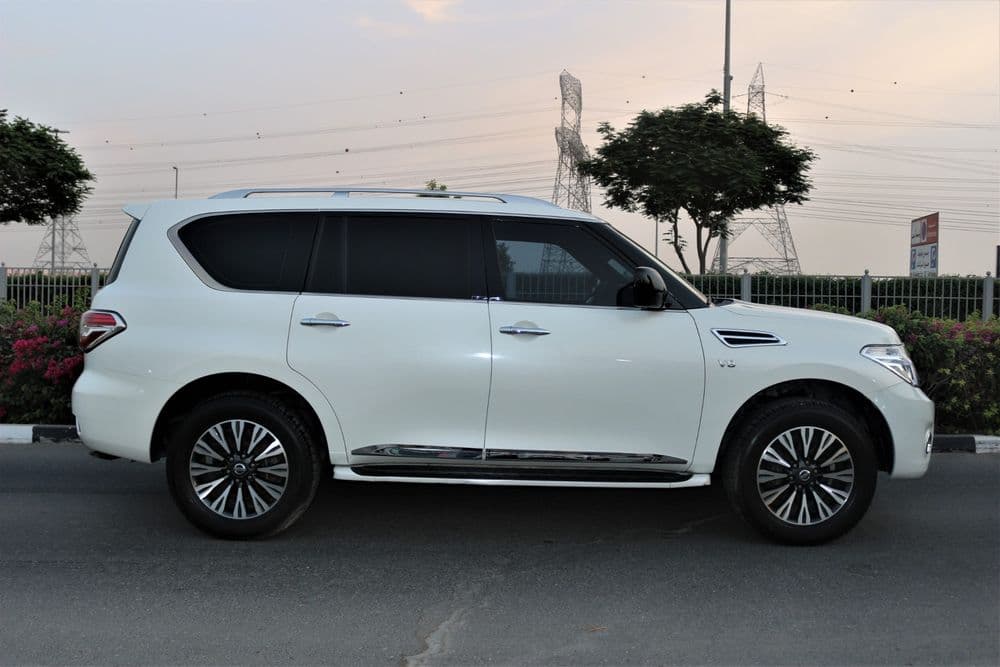 نيسان باترول 5.6L SE 2014 مستعملة