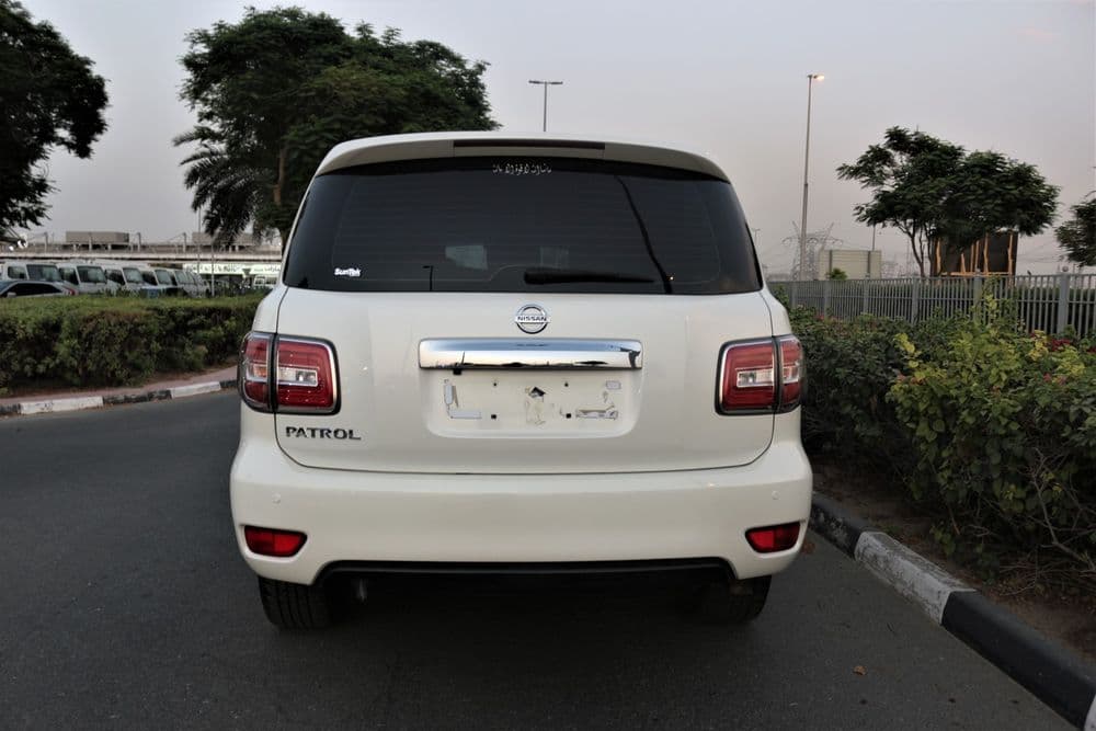 نيسان باترول 5.6L SE 2014 مستعملة