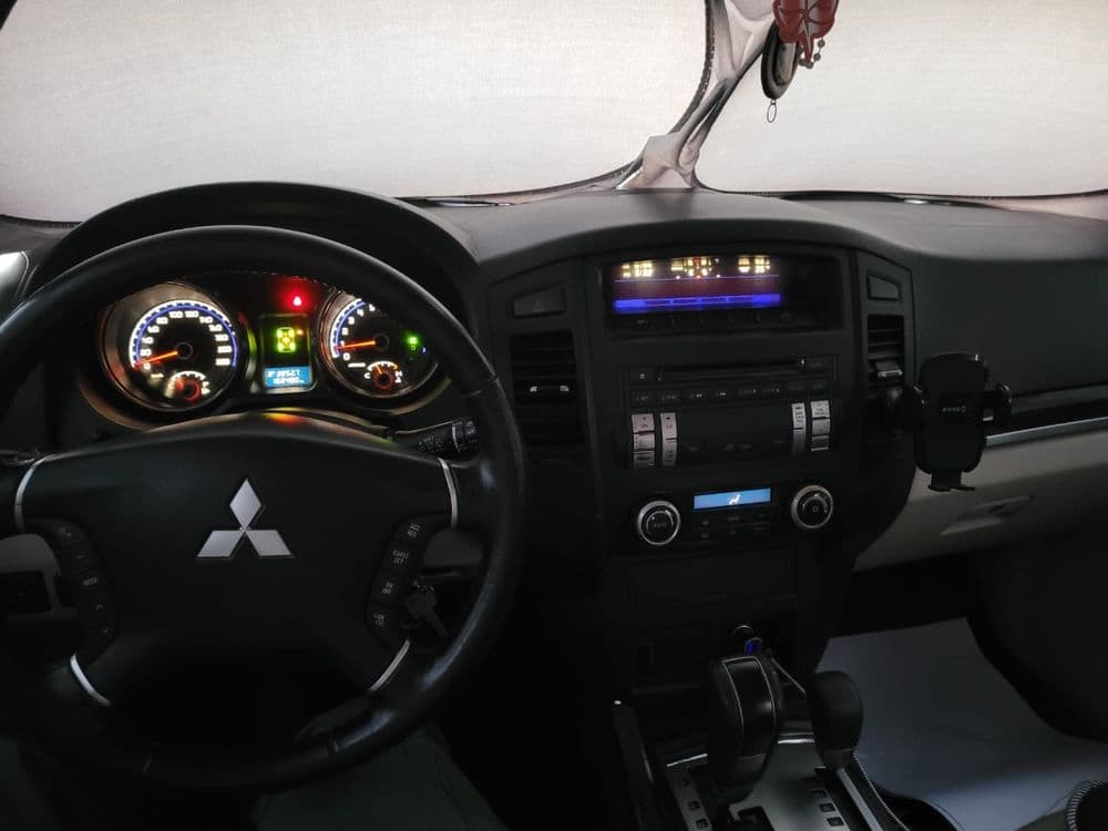 Used Mitsubishi 4th Generation Pajero 3.6L 2010