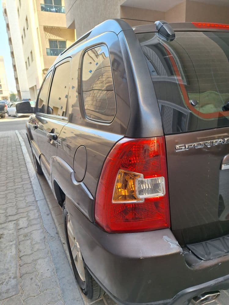 كيا سبورتاج 2.0L بيس 2010 مستعملة