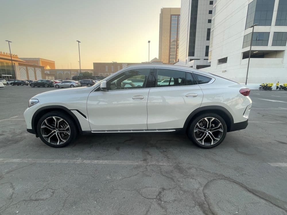 Used BMW X6 xDrive40i 2021