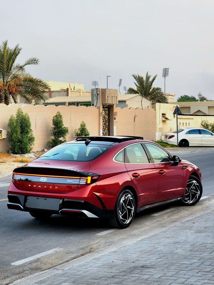 هيونداي سوناتا 2.5L Premium 2024 مستعملة