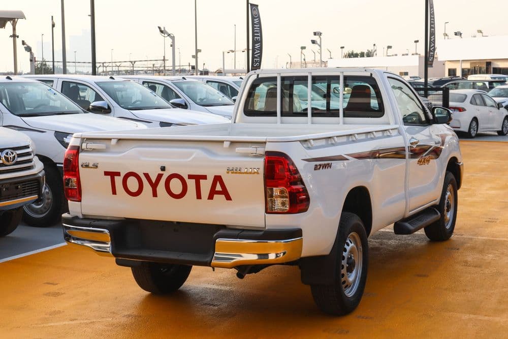 New Toyota Hilux 2.7 Single Cab 4x2 M/T Top 2025