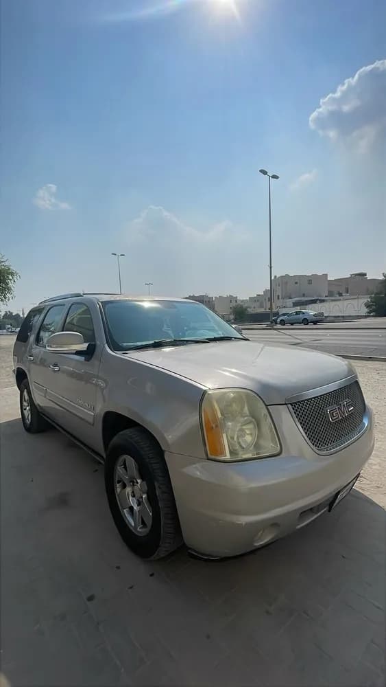Used GMC Yukon Denali 6.2L V8 (AWD) 2007