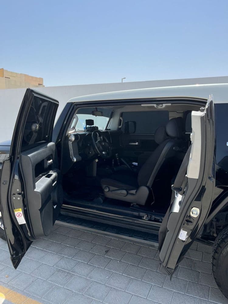 Used Toyota FJ Cruiser 4.0L GXR 2015