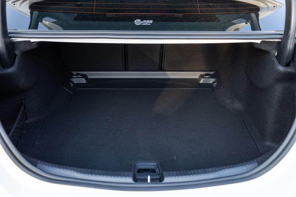 مرسيدس بنز الفئة سي 2025 الجديد