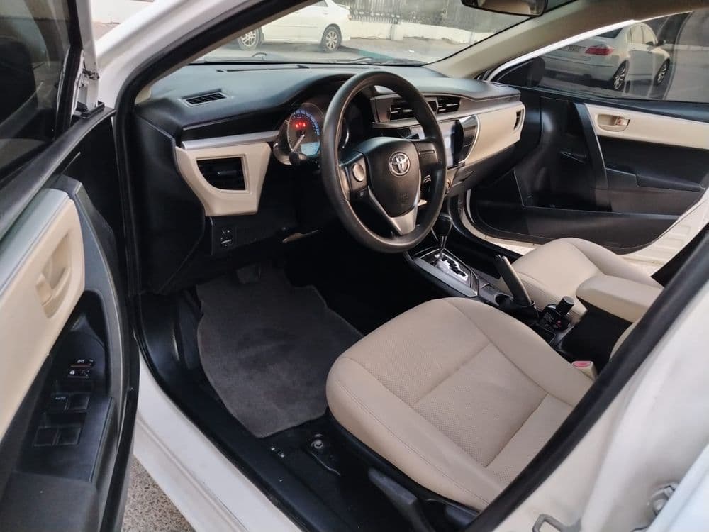 Used Toyota Corolla 1.6L SE 2014