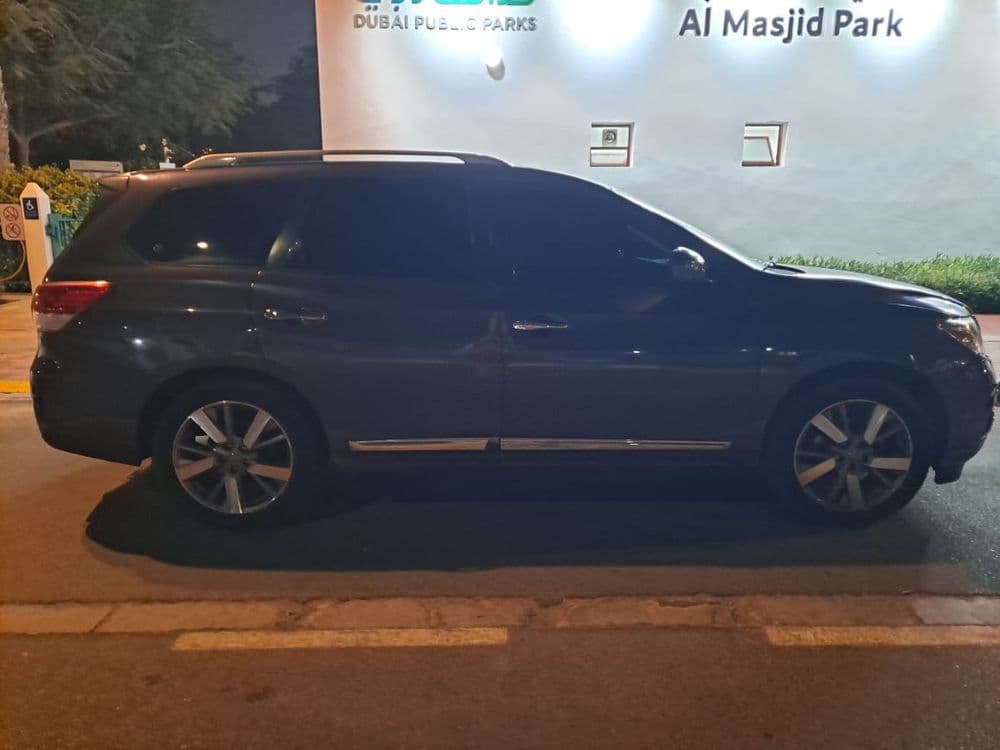 Used Nissan Pathfinder 3.5L SL 4WD 2014