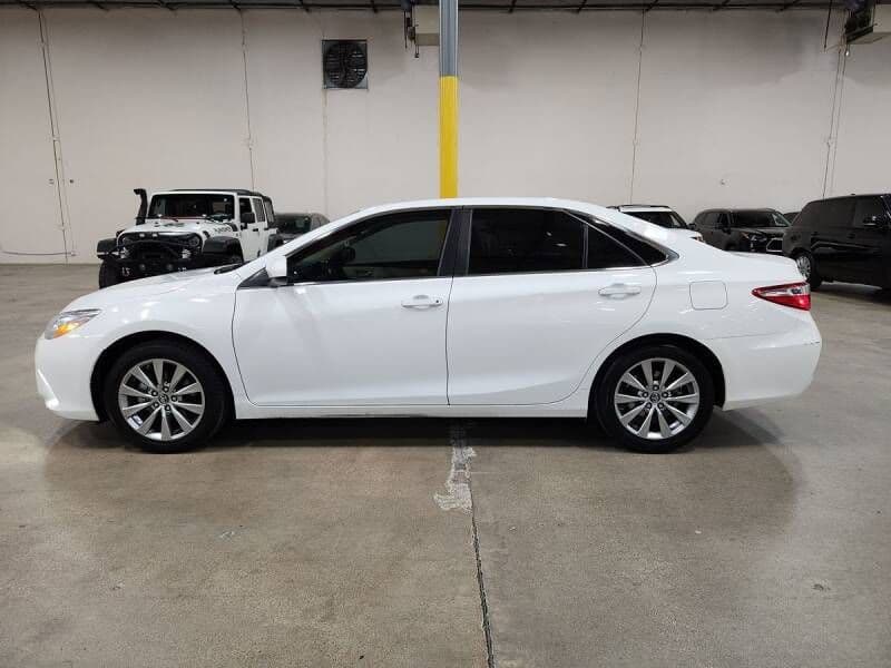 Used Toyota Camry 2.5 SE 2017