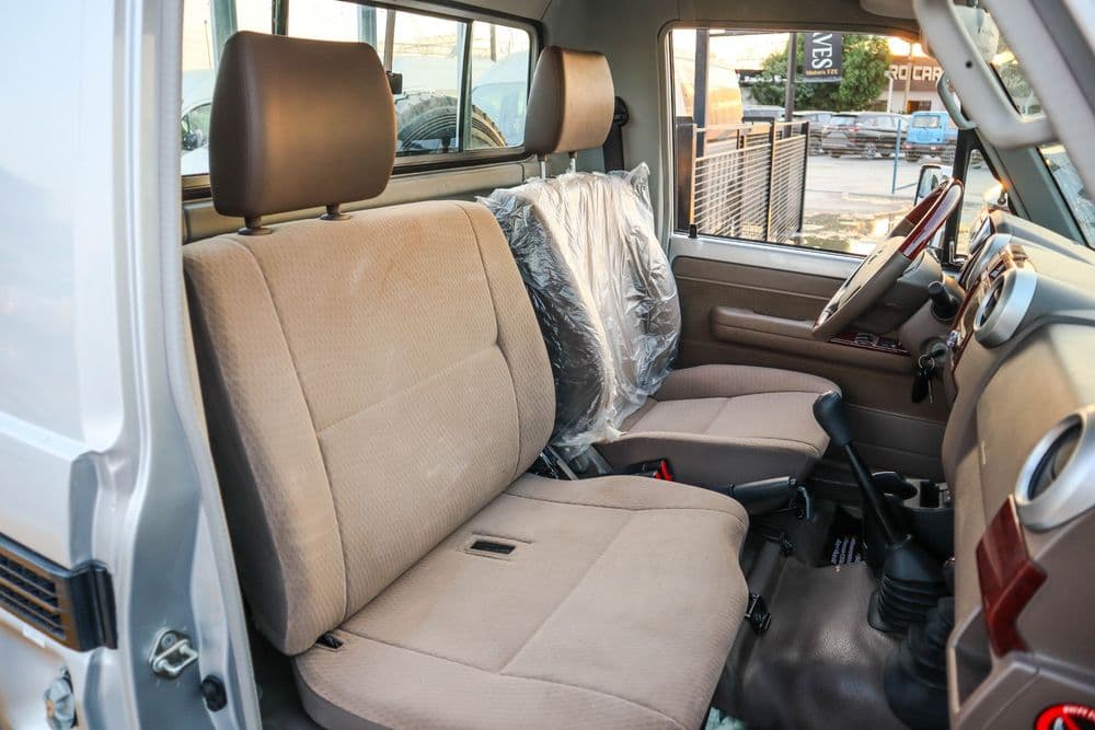 مستعملة تويوتا لاند كروزر بيك أب 4.0L Single Cab 2021