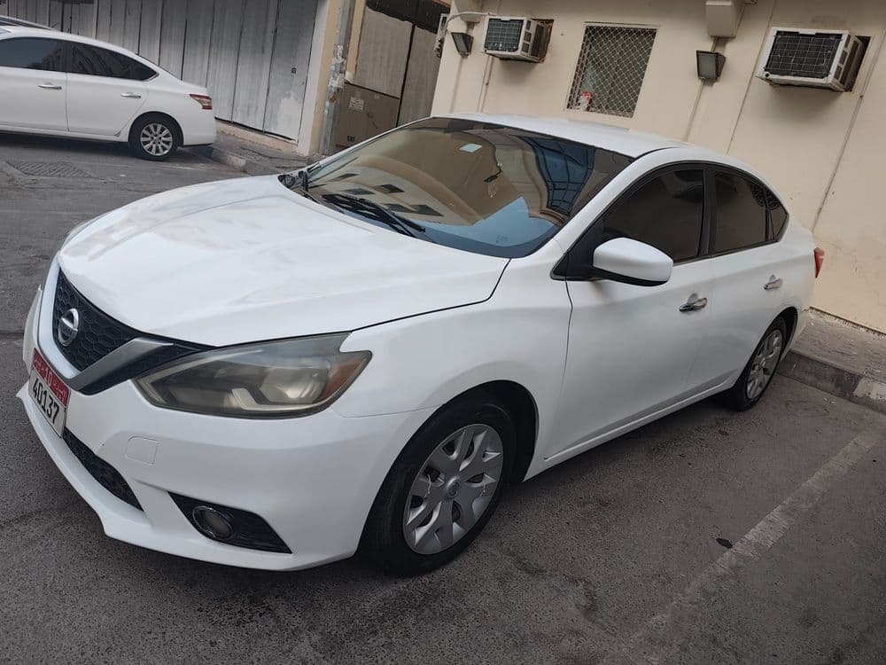 مستعملة نيسان سنترا 2.0L SV 2017