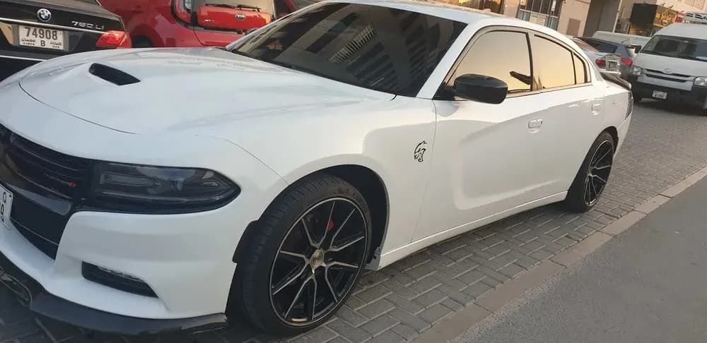 Used Dodge Charger 3.6L SXT (Mid Option) 2016