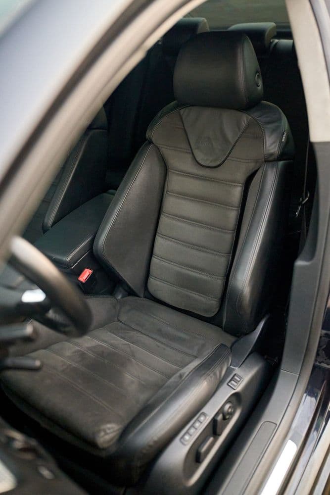 مستعملة فولكس فاجن باسات 3.6 Sedan 2010