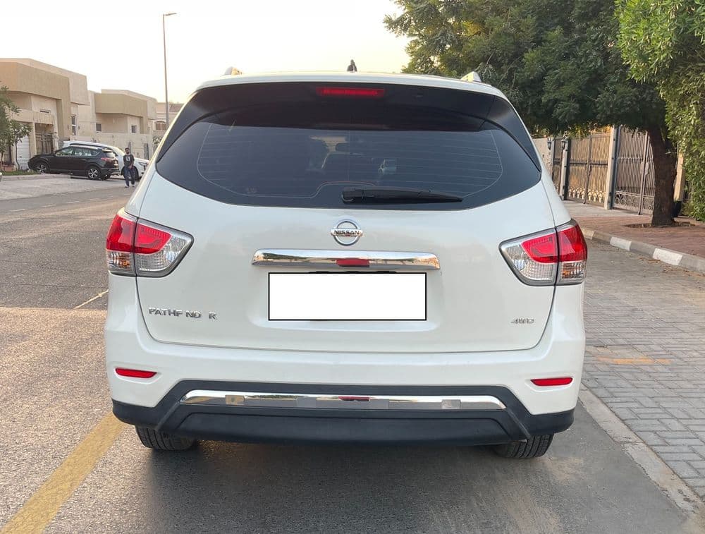 Used Nissan Pathfinder 3.5L S 4WD 2015