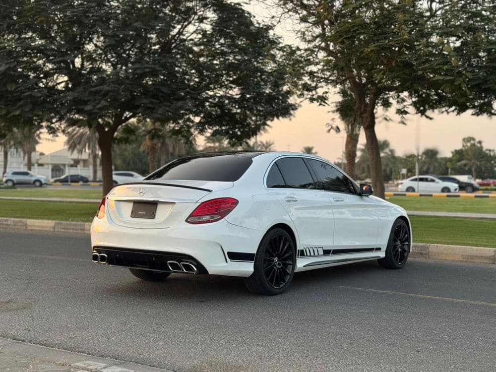 مرسيدس بنز الفئة سي C 300 2018 مستعملة