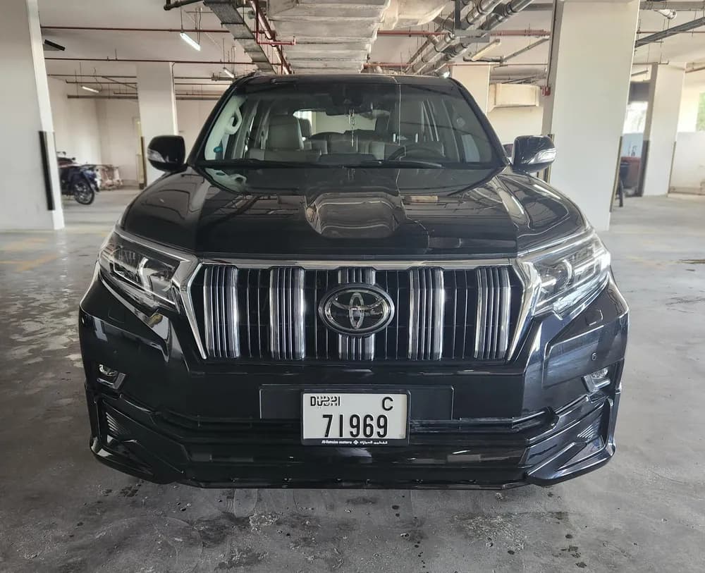 مستعملة تويوتا لاند كروزر برادو 5 Door 4.0L VXR 2023