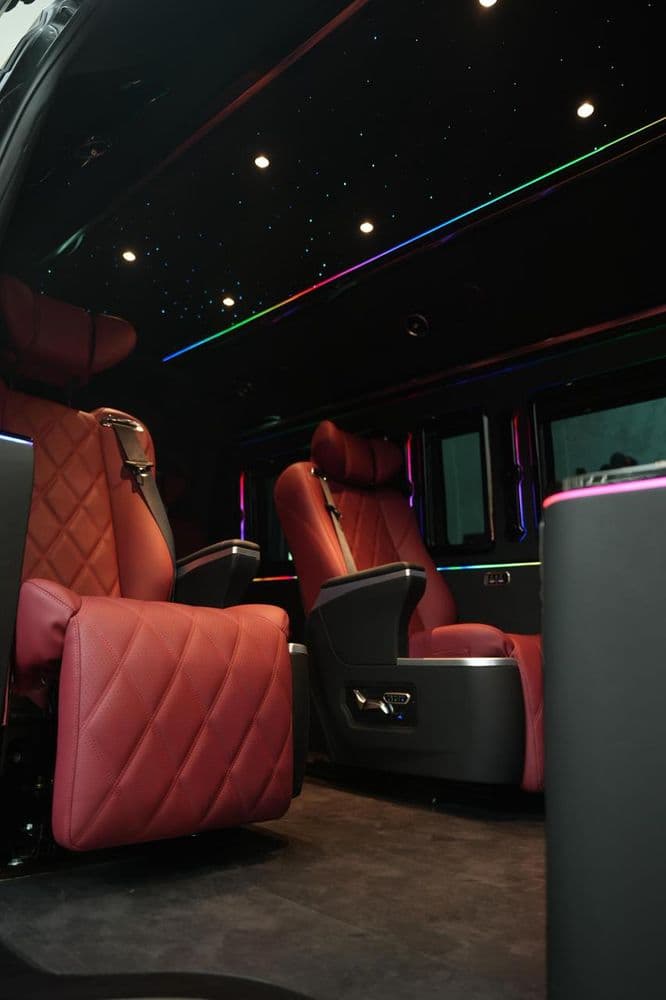 New Toyota Hiace 3.5L high roof commuter (13 seater) 2025