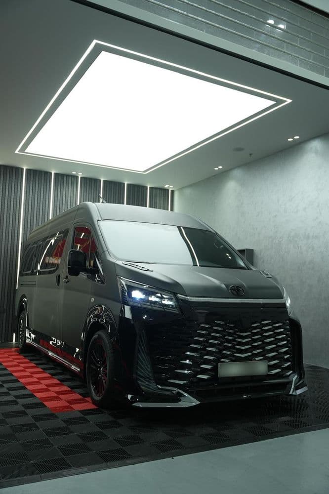 New Toyota Hiace 3.5L high roof commuter (13 seater) 2025