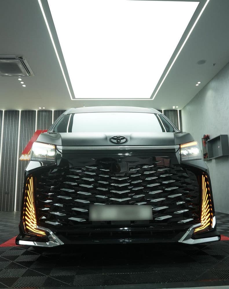 New Toyota Hiace 3.5L high roof commuter (13 seater) 2025