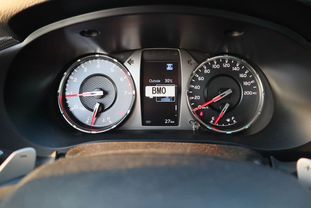 تويوتا هايلكس 4.0L GR Sport 4x4 2025 الجديد