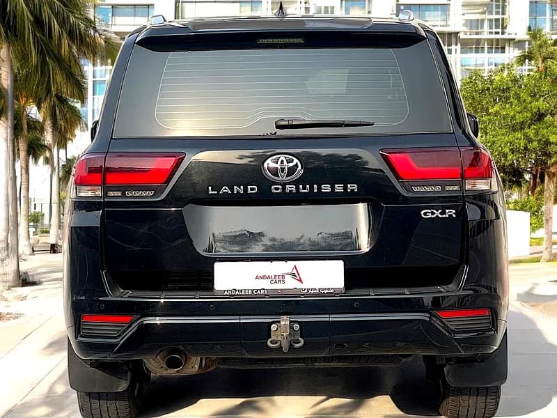 مستعملة تويوتا لاند كروزر 4.0L GXR 2023