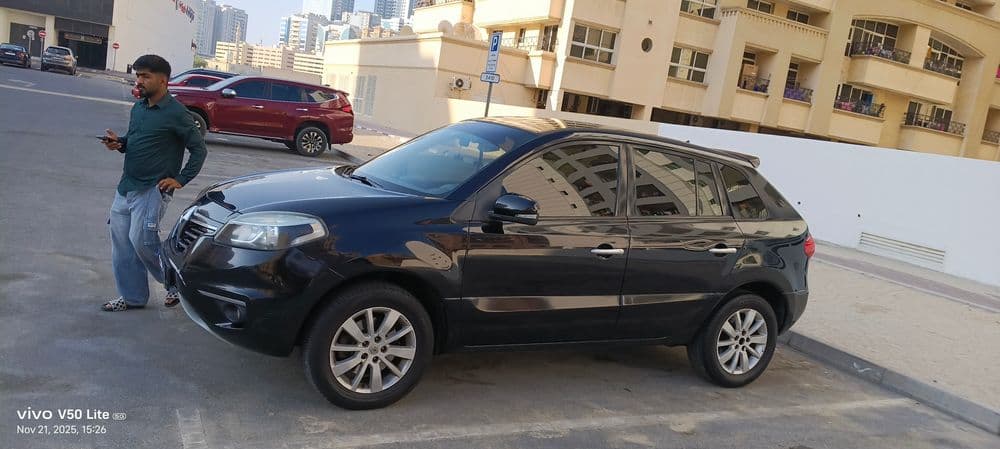 مستعملة رينو كوليوس 2.5L PE 2015