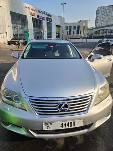 Used Lexus LS 460 4 door 4.6L SWB 2011