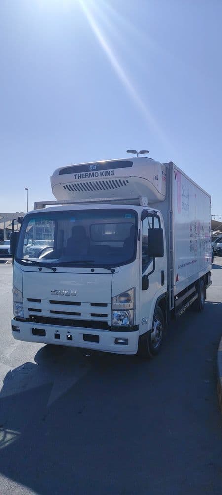 Used Isuzu Reward 2025