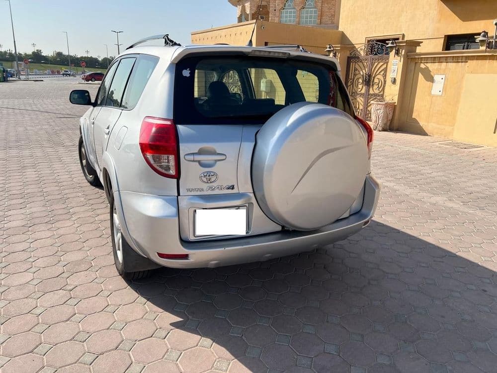 تويوتا راف4 2.5L Full Option 4X4 2008 مستعملة