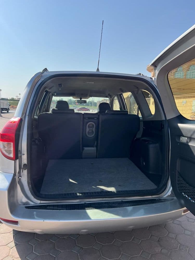 تويوتا راف4 2.5L Full Option 4X4 2008 مستعملة