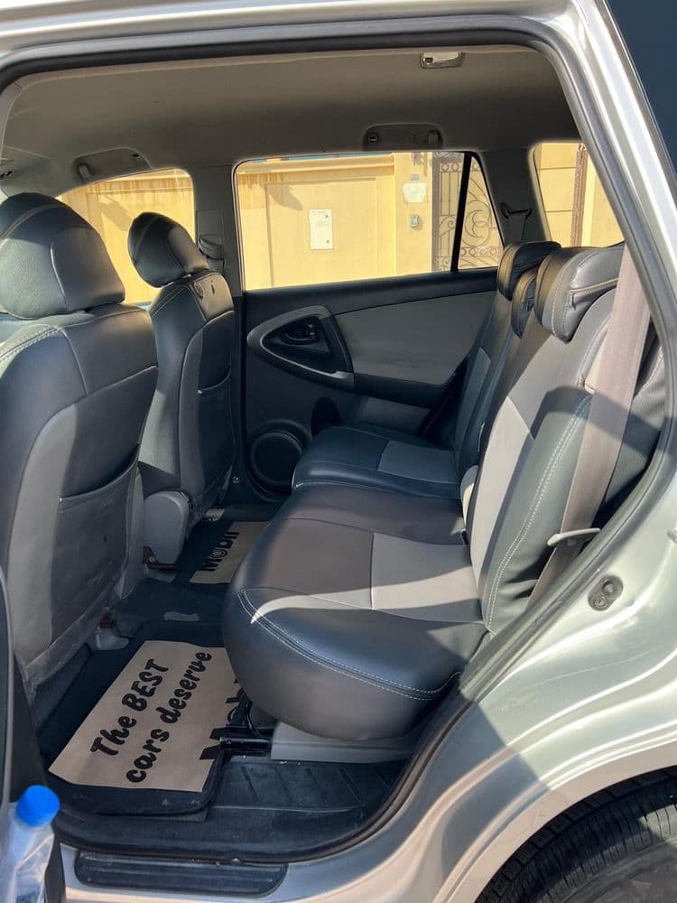 تويوتا راف4 2.5L Full Option 4X4 2008 مستعملة