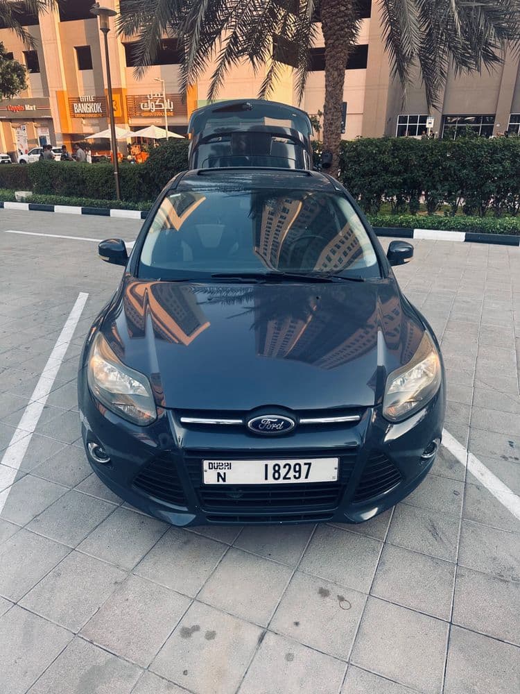 فورد فوكس 2.0L تاتينيوم 2014 مستعملة