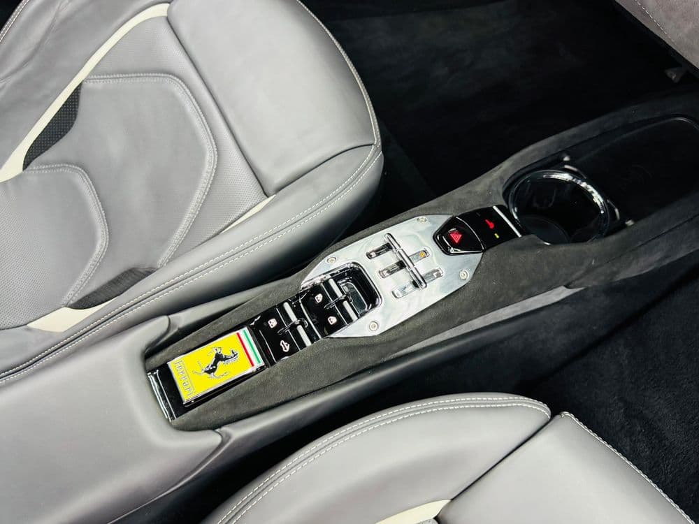 فيراري 296 GTS 2024 مستعملة