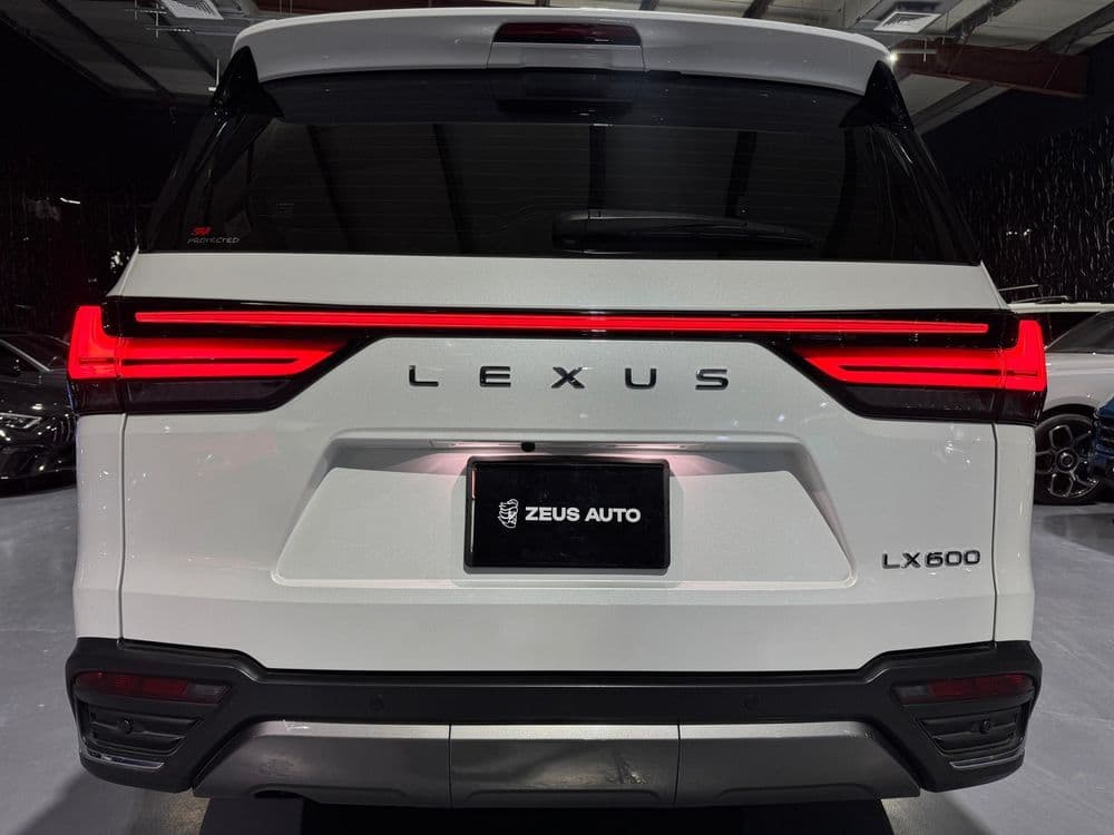 لكزس أل أكس 2023 مستعملة