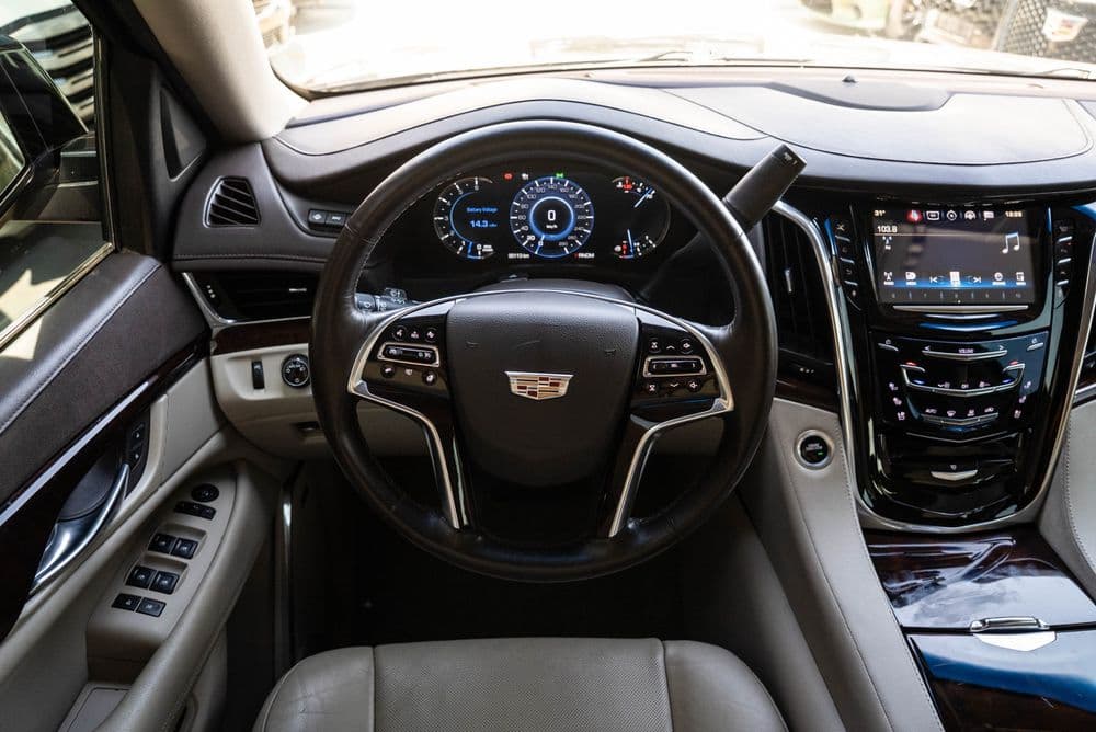 Used Cadillac Escalade 6.2L Platinum 2016