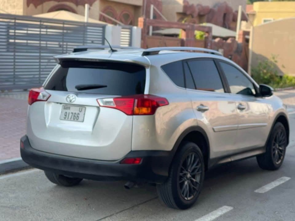 مستعملة تويوتا راف4 2015