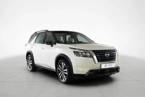 Used Nissan Pathfinder 2024