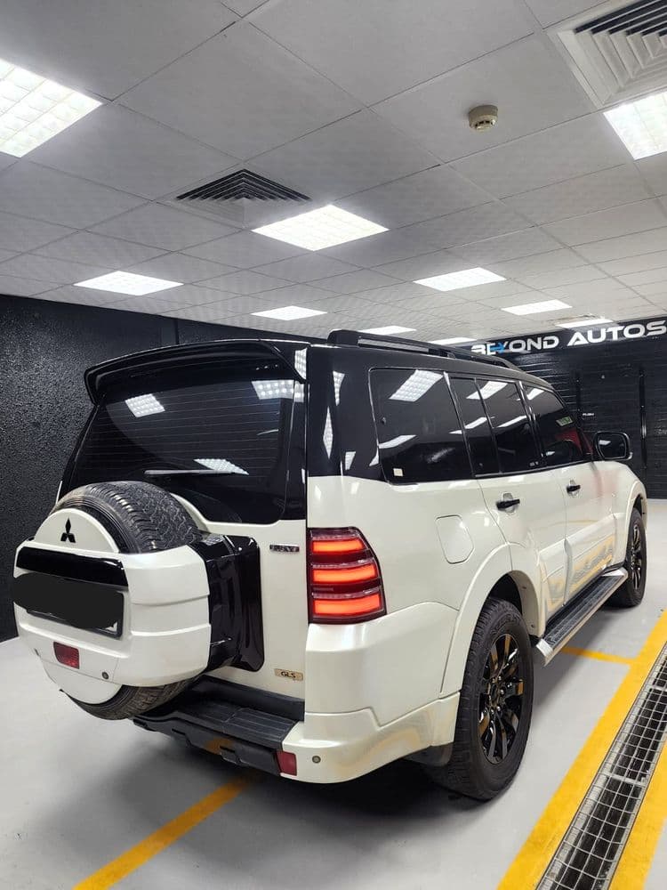 مستعملة ميتسوبيشي باجيرو 3.8L 5 Door Signature Edition 2010