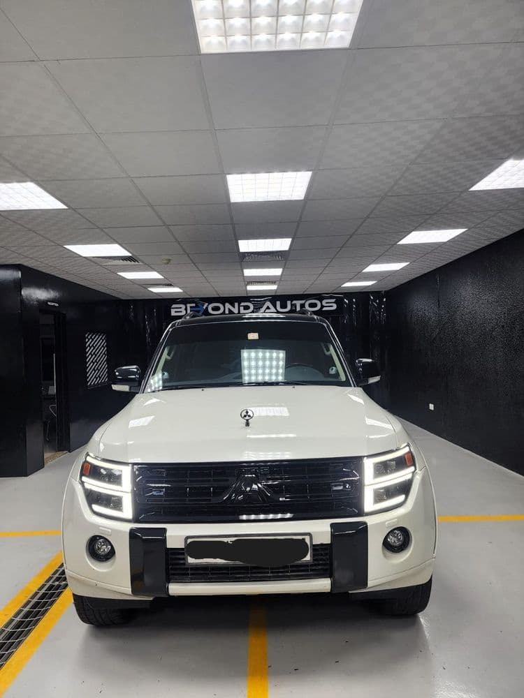 مستعملة ميتسوبيشي باجيرو 3.8L 5 Door Signature Edition 2010