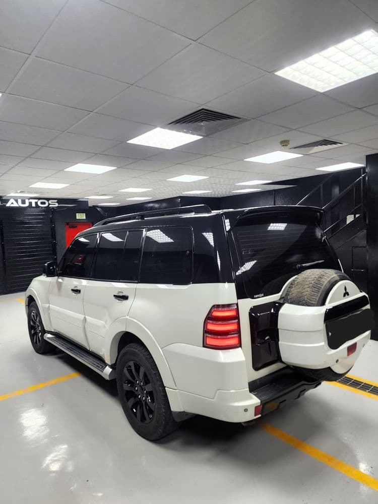 مستعملة ميتسوبيشي باجيرو 3.8L 5 Door Signature Edition 2010