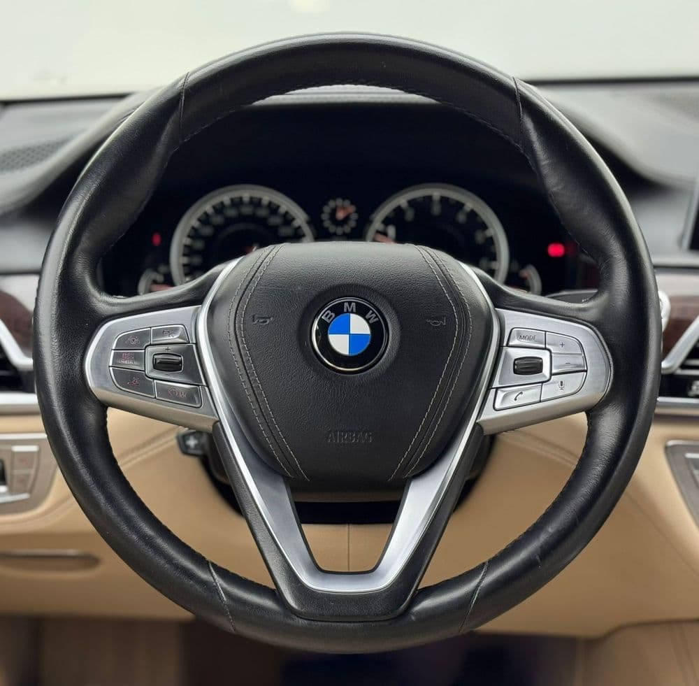 مستعملة بي إم دبليو 7 سيريز 750Li xDrive 2016