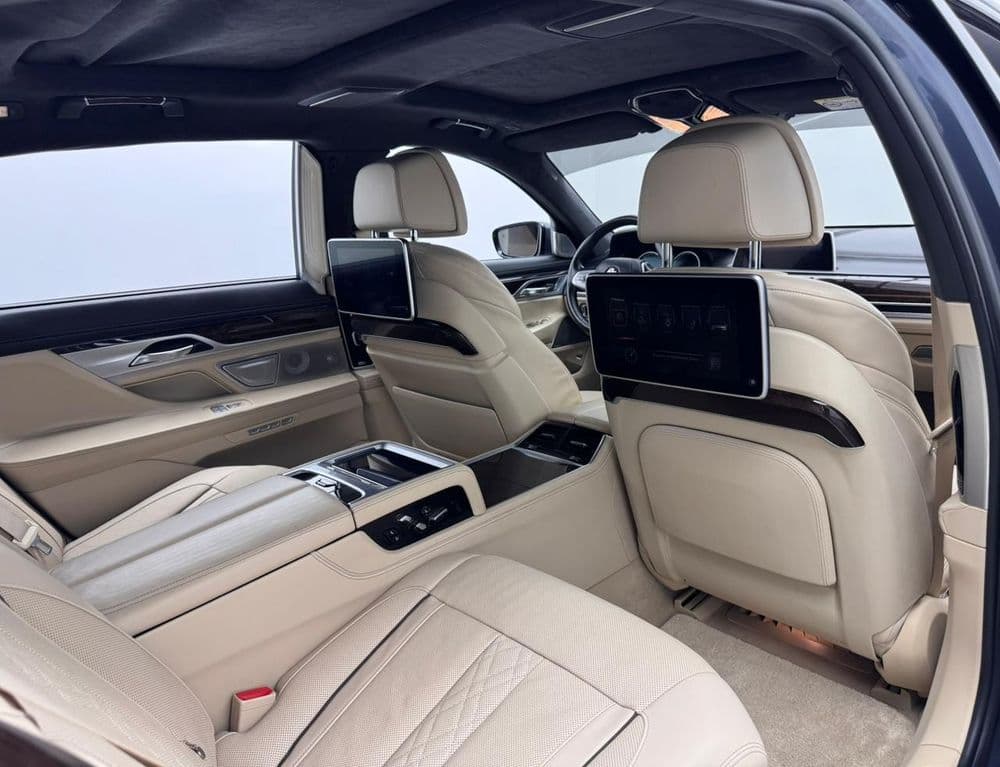 مستعملة بي إم دبليو 7 سيريز 750Li xDrive 2016