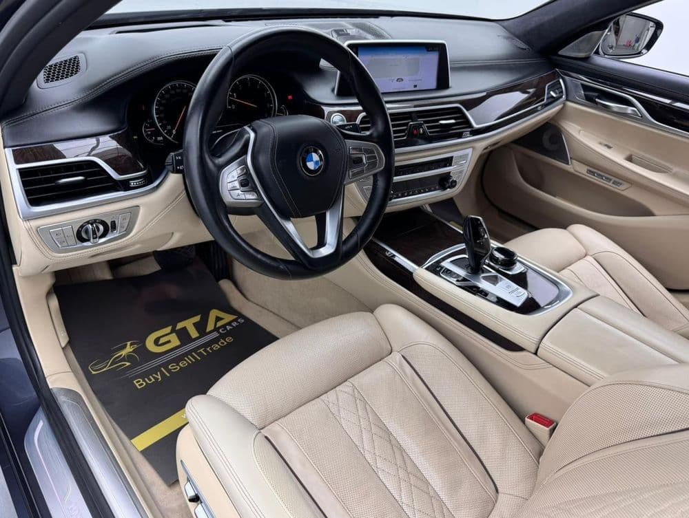 مستعملة بي إم دبليو 7 سيريز 750Li xDrive 2016