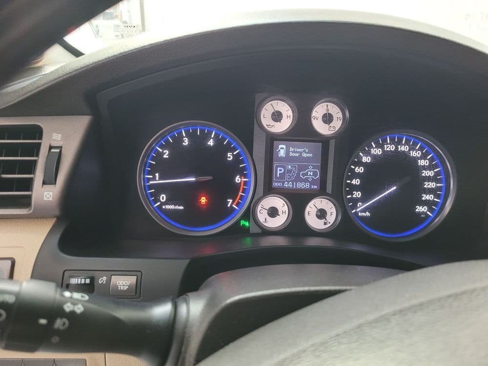 Used Lexus LX 570 Premier 2010