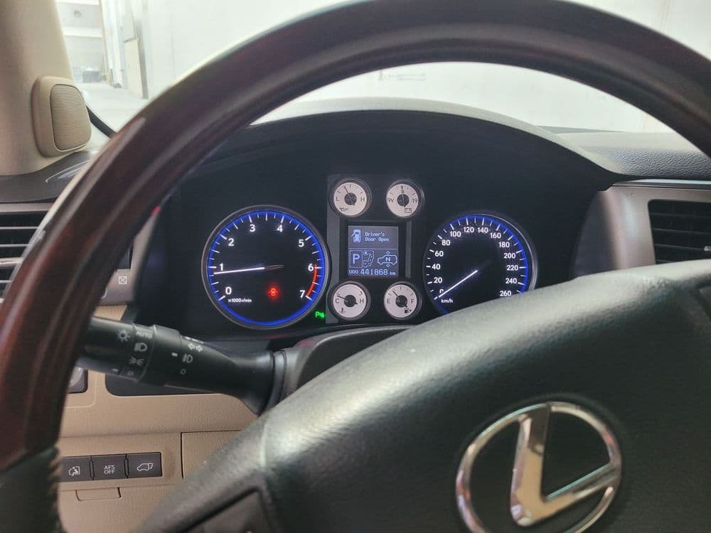 Used Lexus LX 570 Premier 2010