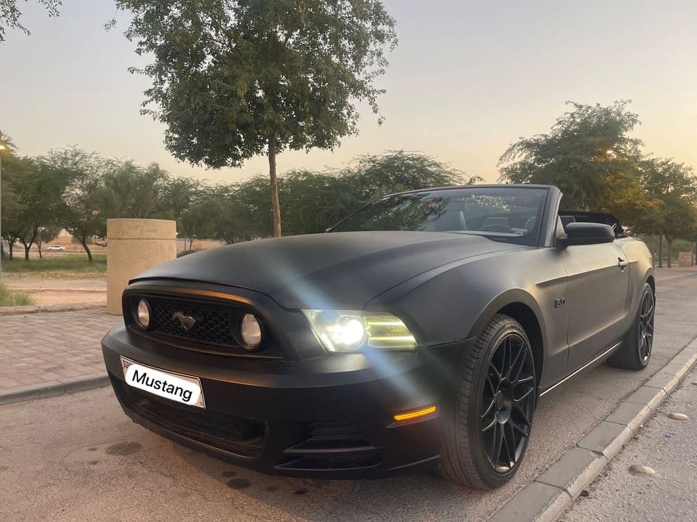 مستعملة فورد موستانج المكشوفة 3.7L بريميوم 2013