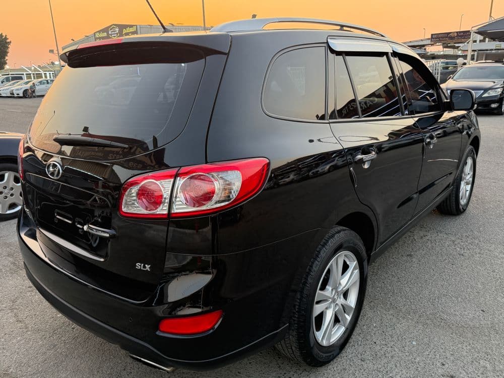 Used Hyundai Santa Fe 2.0L 2010