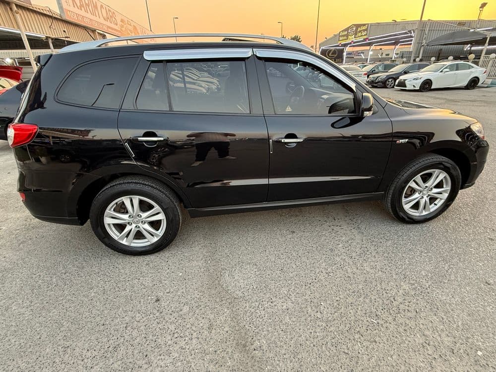 Used Hyundai Santa Fe 2.0L 2010